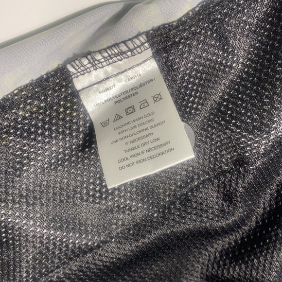 NWOT Men’s Vanphibian Board Shorts - Picture 12 of 12